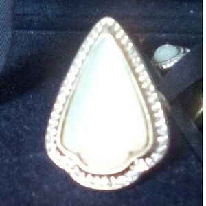 Vintage Gold Tone Teardrop Mother of Pearl & Rhinestone Statement Ring Size 7